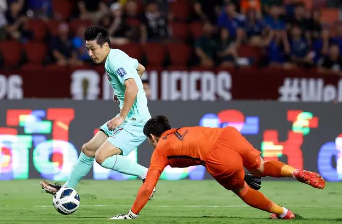 上海黄浦球员发挥出色，引领球队奋勇争胜的简单介绍