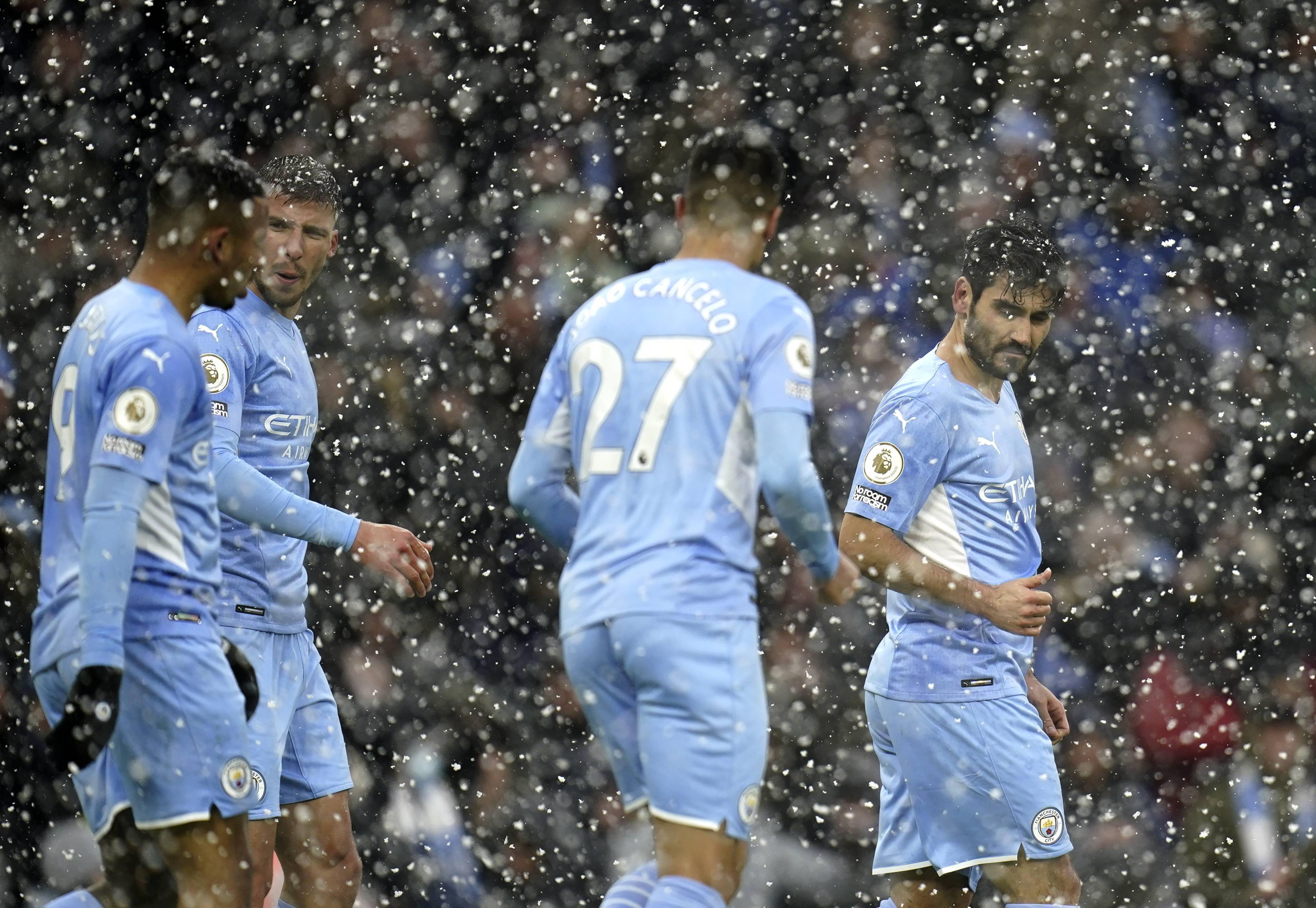 西汉姆联B队力克梅斯跻身榜首