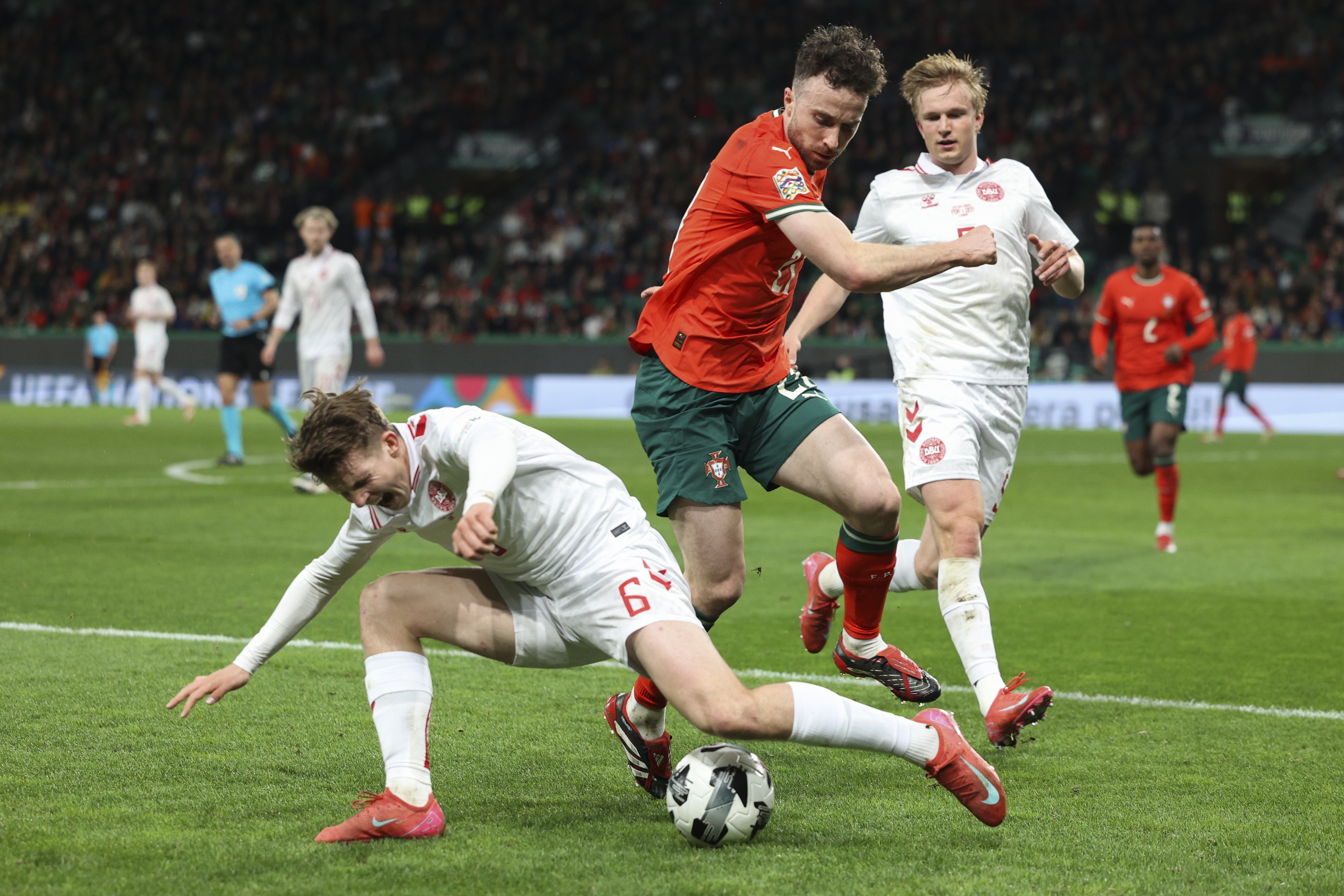 DB游戏-葡萄牙女足领先对手，冲刺胜利