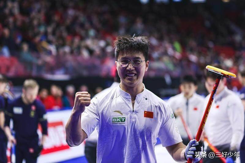 重庆力帆客场胜利，保持领跑积分榜