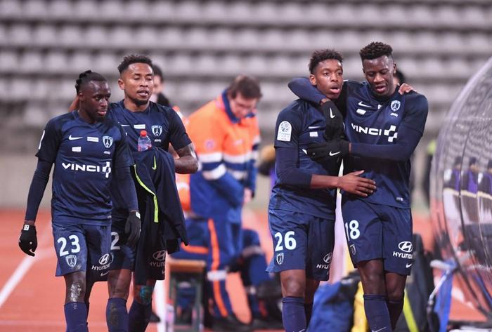 瓦朗谢纳客场不敌，连败上身