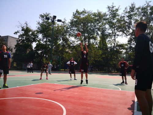 DB游戏-关于非洲篮球引领新一轮热血激情的信息