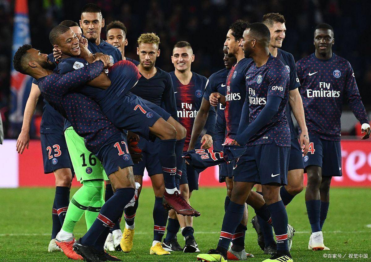 里尔主场击败兰斯，保持法国联赛不败纪录