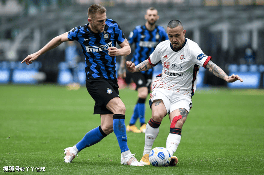 卡利亚里明星球员闪耀赛场，助球队取胜