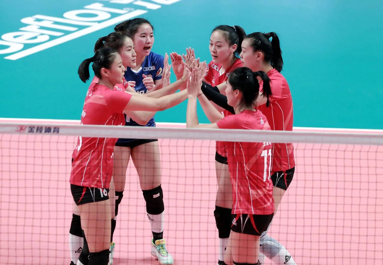 包含富士火车站排球赛女子团队合作实力碾压的词条