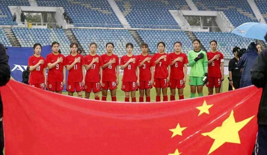 -包含世界女足赛场上，中国队表现突出晋级次轮的词条