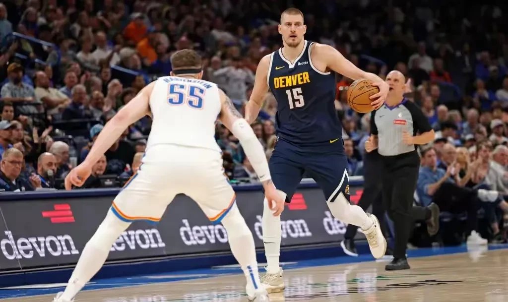 勇士客场险胜掘金，豪取七连胜