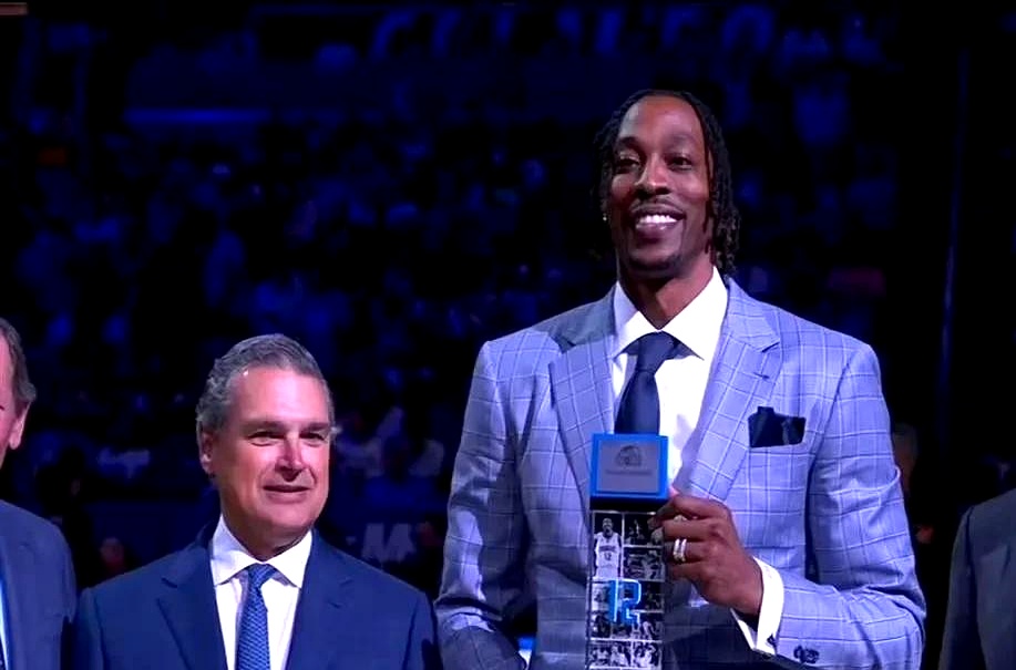 疯狂一夜！霍华德狂砍50分带领湖人取胜的简单介绍